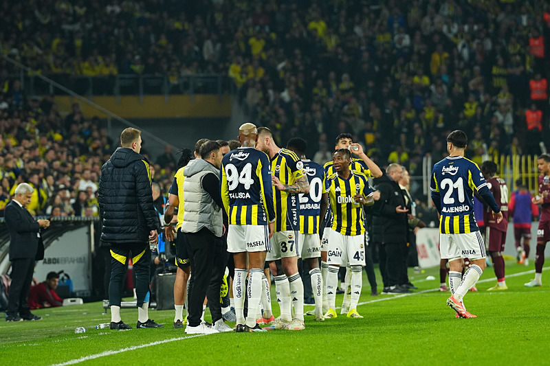 Fenerbahçe’den Güney Amerika’ya 3’lü santrfor çıkarması!