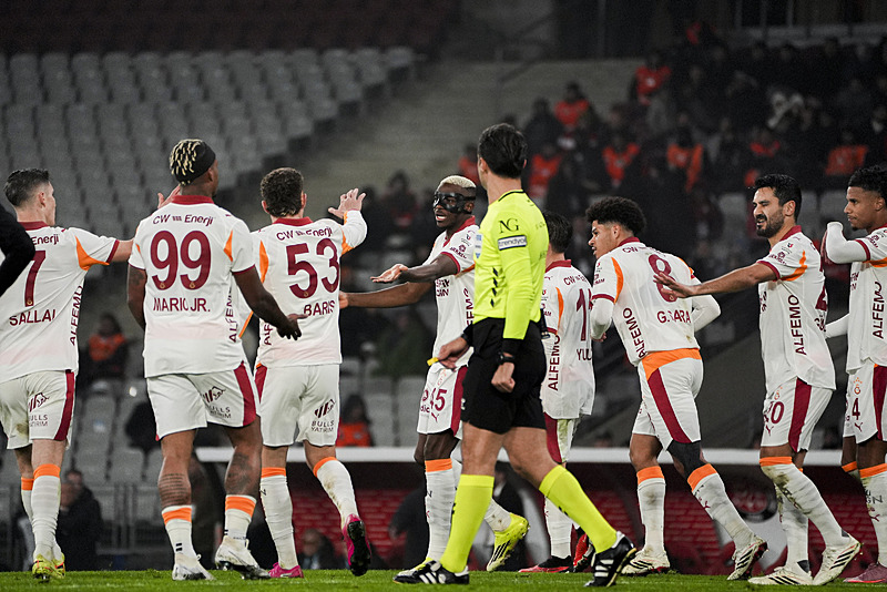 Okan Buruk kararını verdi! İşte Galatasaray’ın Manchester City maçı 11’i