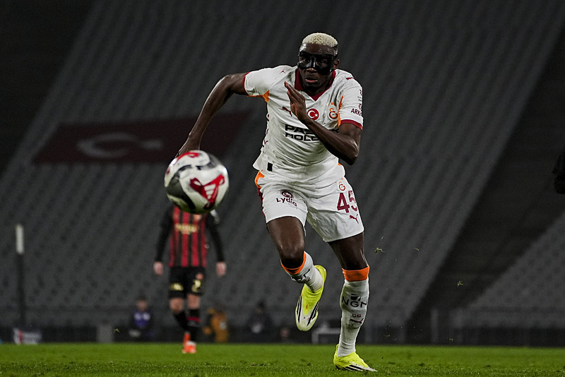 Victor Osimhen yeni rekor peşinde! Manchester City’ye gol atarsa...