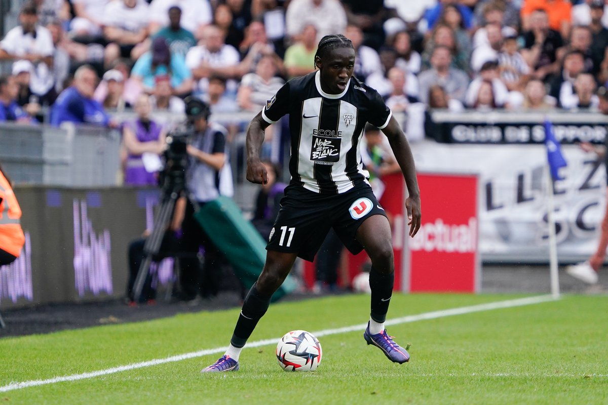 Fenerbahçe’den santrfora genç hamle!: Sidiki Cherif!