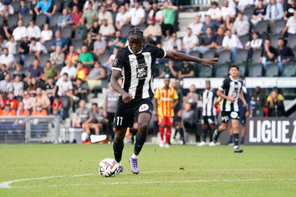 Fenerbahçe’den santrfora genç hamle!: Sidiki Cherif!