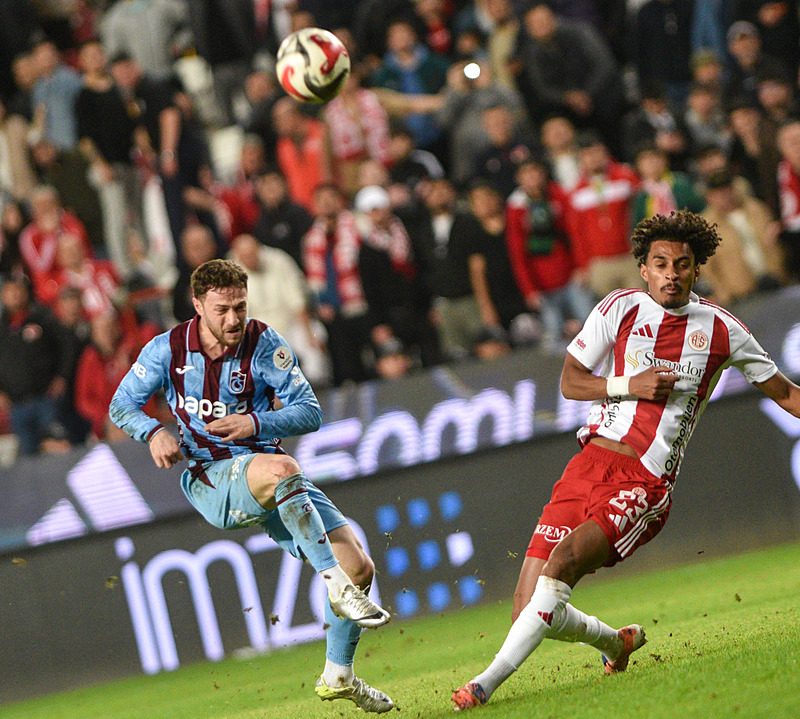 Spor yazarları Antalyaspor - Trabzonspor maçını yorumladı!