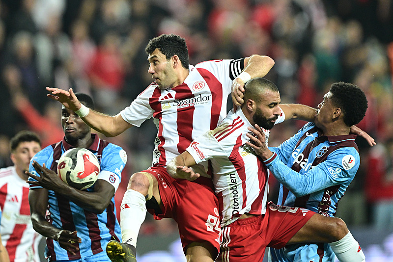 Spor yazarları Antalyaspor - Trabzonspor maçını yorumladı!