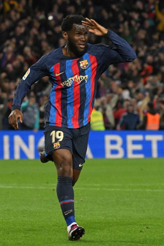 Galatasaray’da orta sahaya sürpriz aday! Körfez’den gelecek