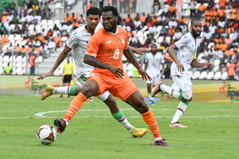 Galatasaray’da orta sahaya sürpriz aday! Körfez’den gelecek