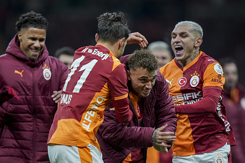 Galatasaray’dan yıldız isim için gelen transfer teklifine ret!