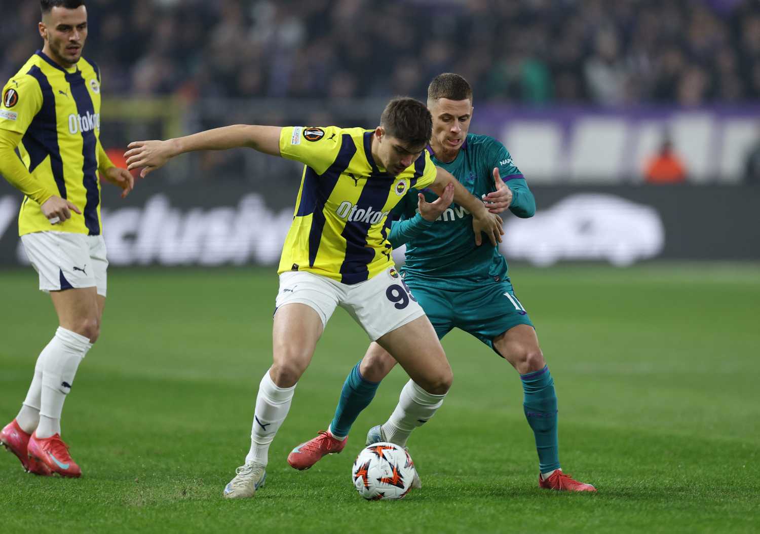 Fenerbahçe transferde hız kesmiyor! Kante sonrası bir bomba daha