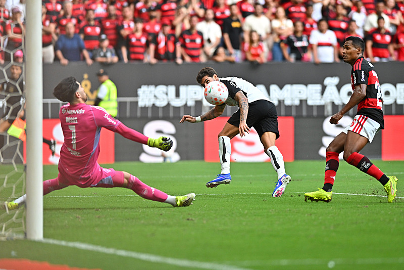 Fenerbahçe için flaş santrfor iddiası! İşte yapılacak yeni teklif