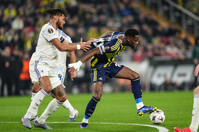 Fenerbahçe’de Jhon Duran yola çıkıyor! Transferde zamana karşı yarış