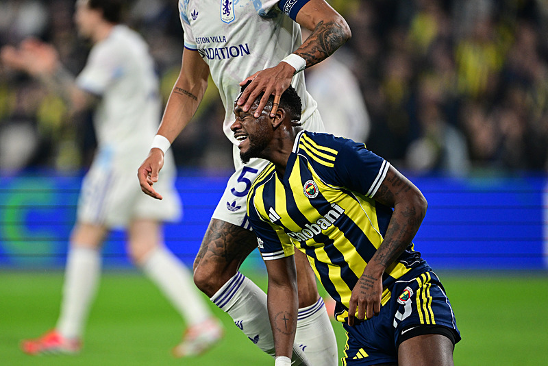 Fenerbahçe’de Jhon Duran yola çıkıyor! Transferde zamana karşı yarış