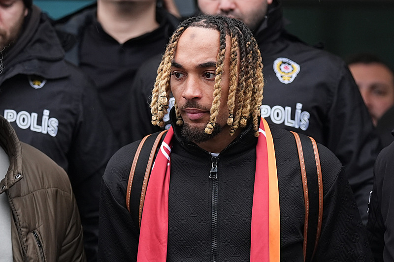 Galatasaray’da karar verildi! Noa Lang’in yeni mevkisi...