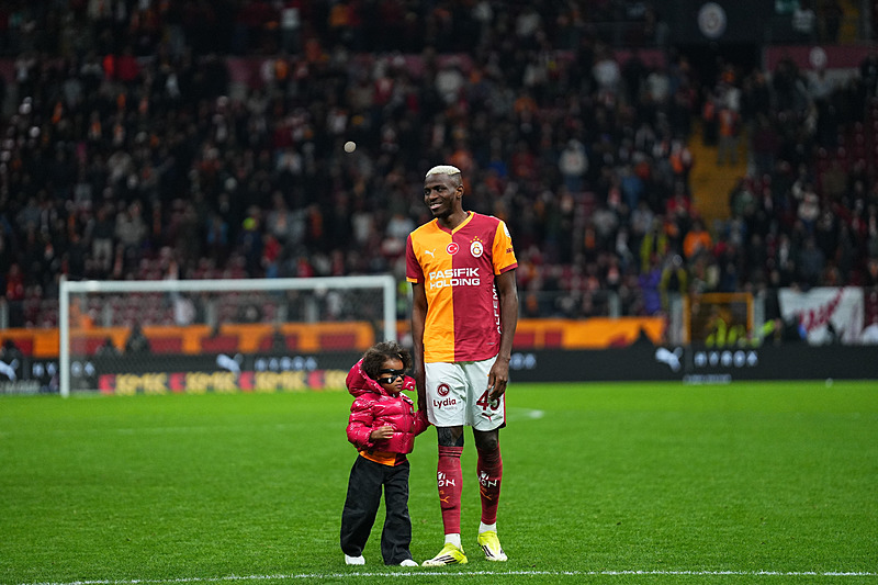 GALATASARAY HABERİ: Osimhen için flaş transfer önerisi!