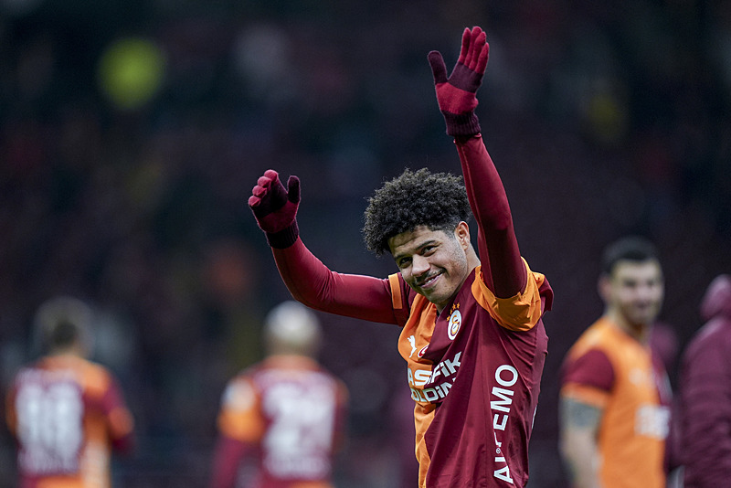 Gabriel Sara’ya İngiliz kancası! İzlemeye geliyorlar