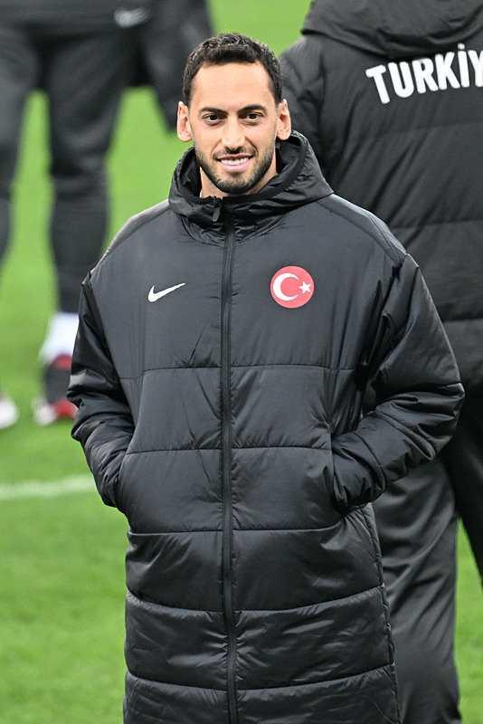 Galatasaray’a Hakan Çalhanoğlu müjdesi! İtalyan basını duyurdu