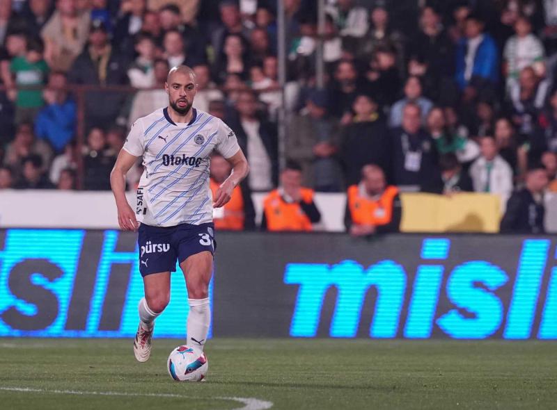 Fenerbahçe’ye Sofyan Amrabat’tan kötü haber!