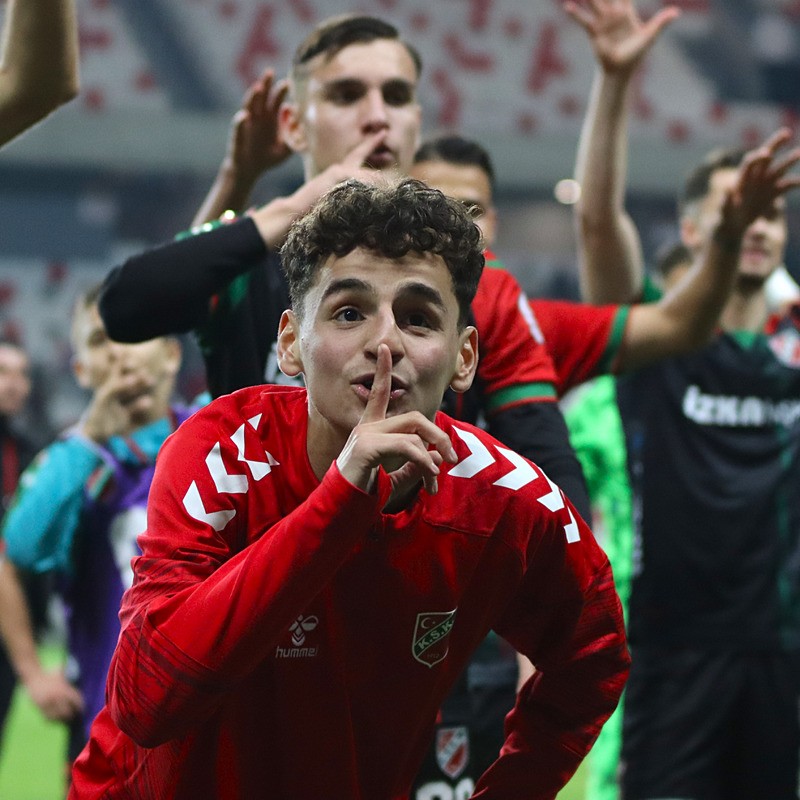 Fenerbahçe transferde mutlu sona ulaştı! İşte sözleşme detayları