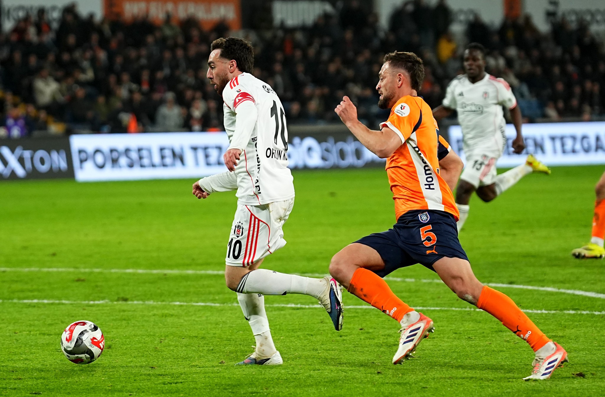 Spor yazarları RAMS Başakşehir-Beşiktaş maçını değerlendirdi!