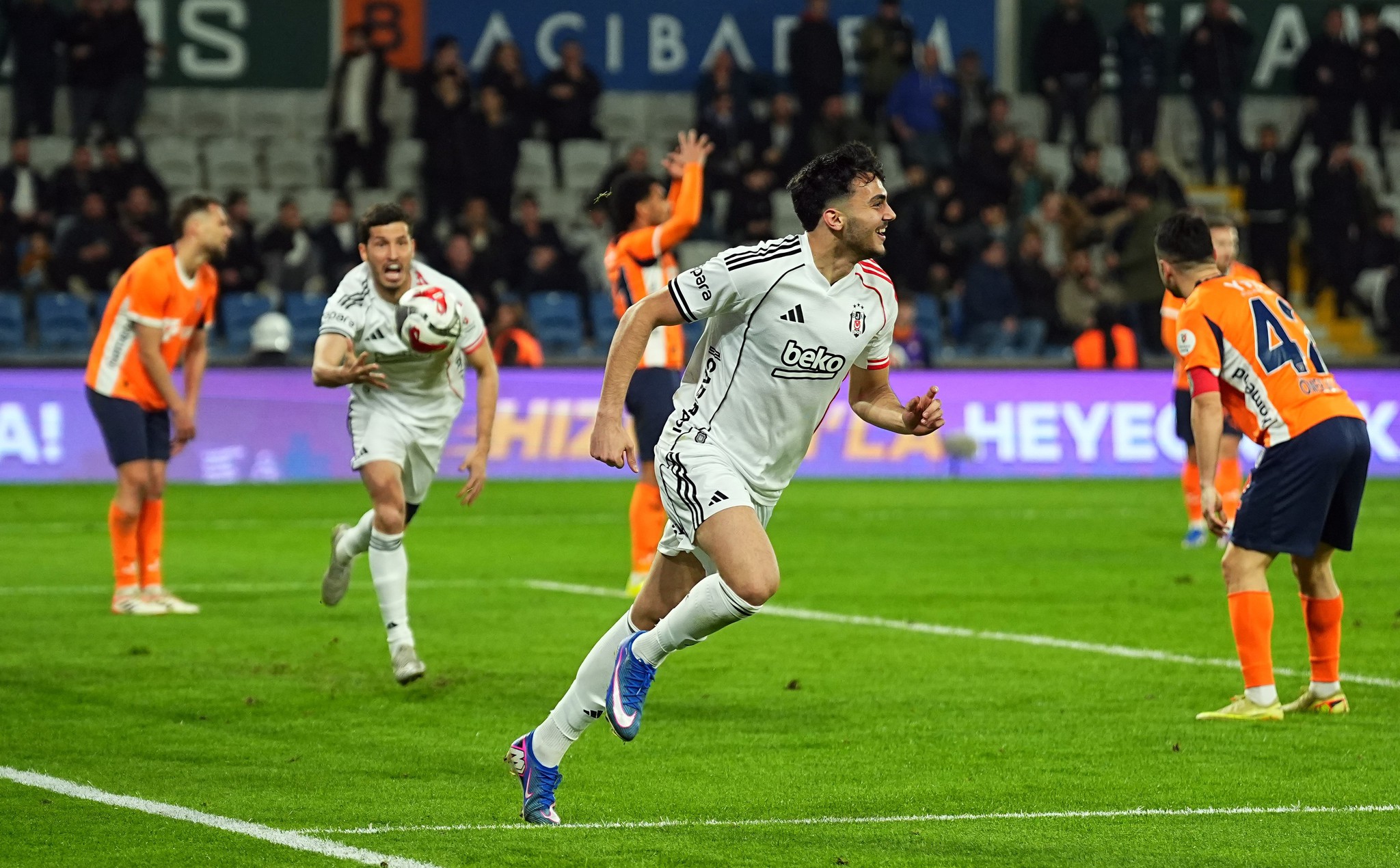 Spor yazarları RAMS Başakşehir-Beşiktaş maçını değerlendirdi!