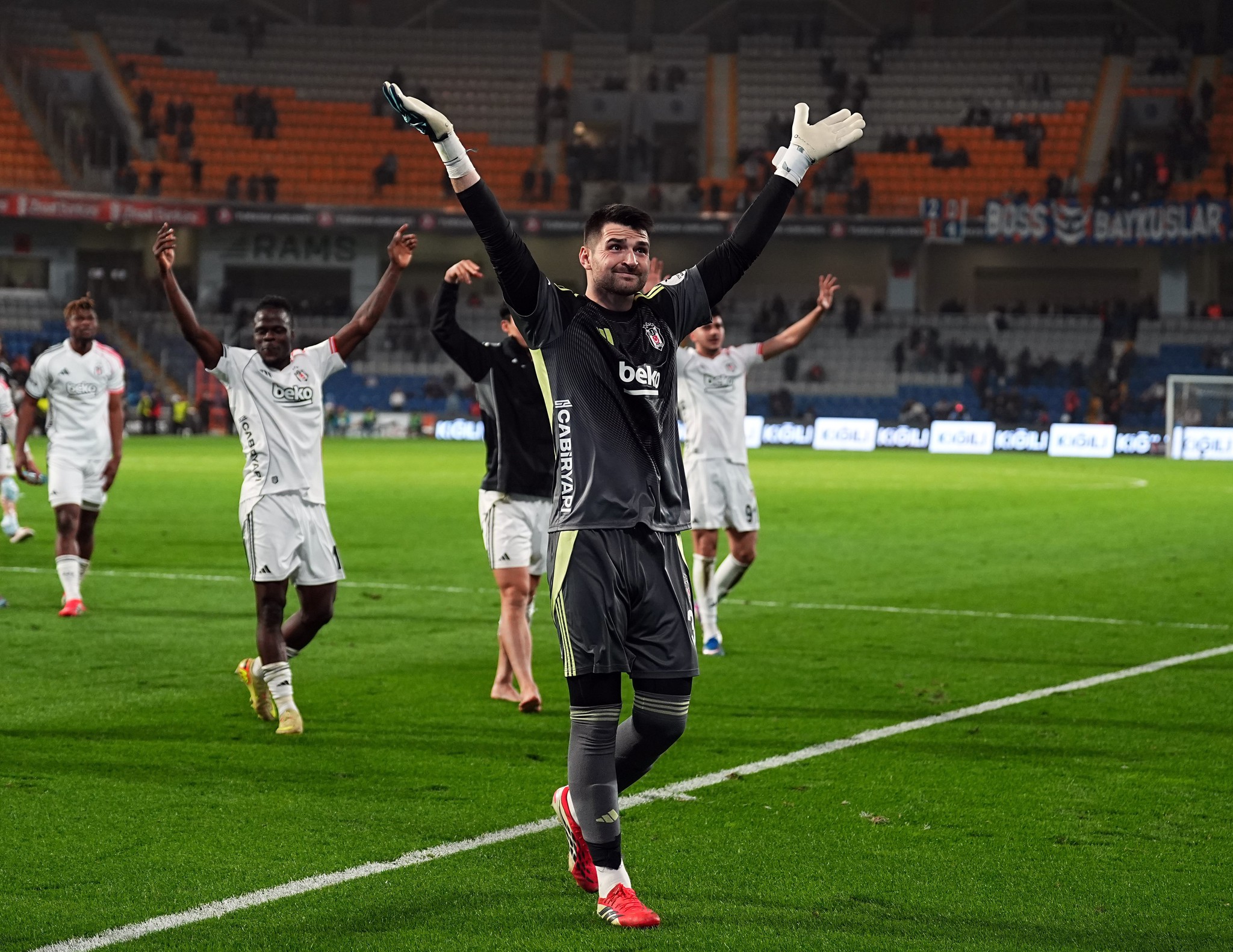 Spor yazarları RAMS Başakşehir-Beşiktaş maçını değerlendirdi!