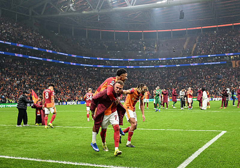 Galatasaray UEFA Şampiyonlar Ligi’nde bir ilki başardı!