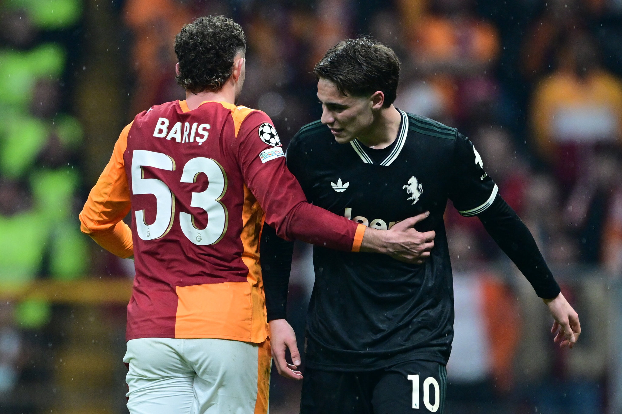 Fenerbahçe’nin rakibi Galatasaraylı yıldız için devrede!