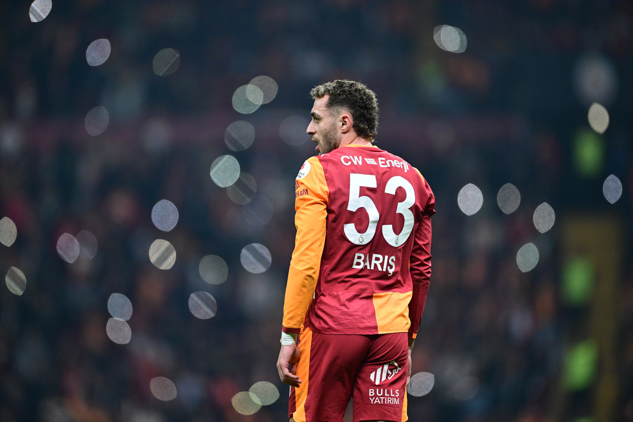 Fenerbahçe’nin rakibi Galatasaraylı yıldız için devrede!