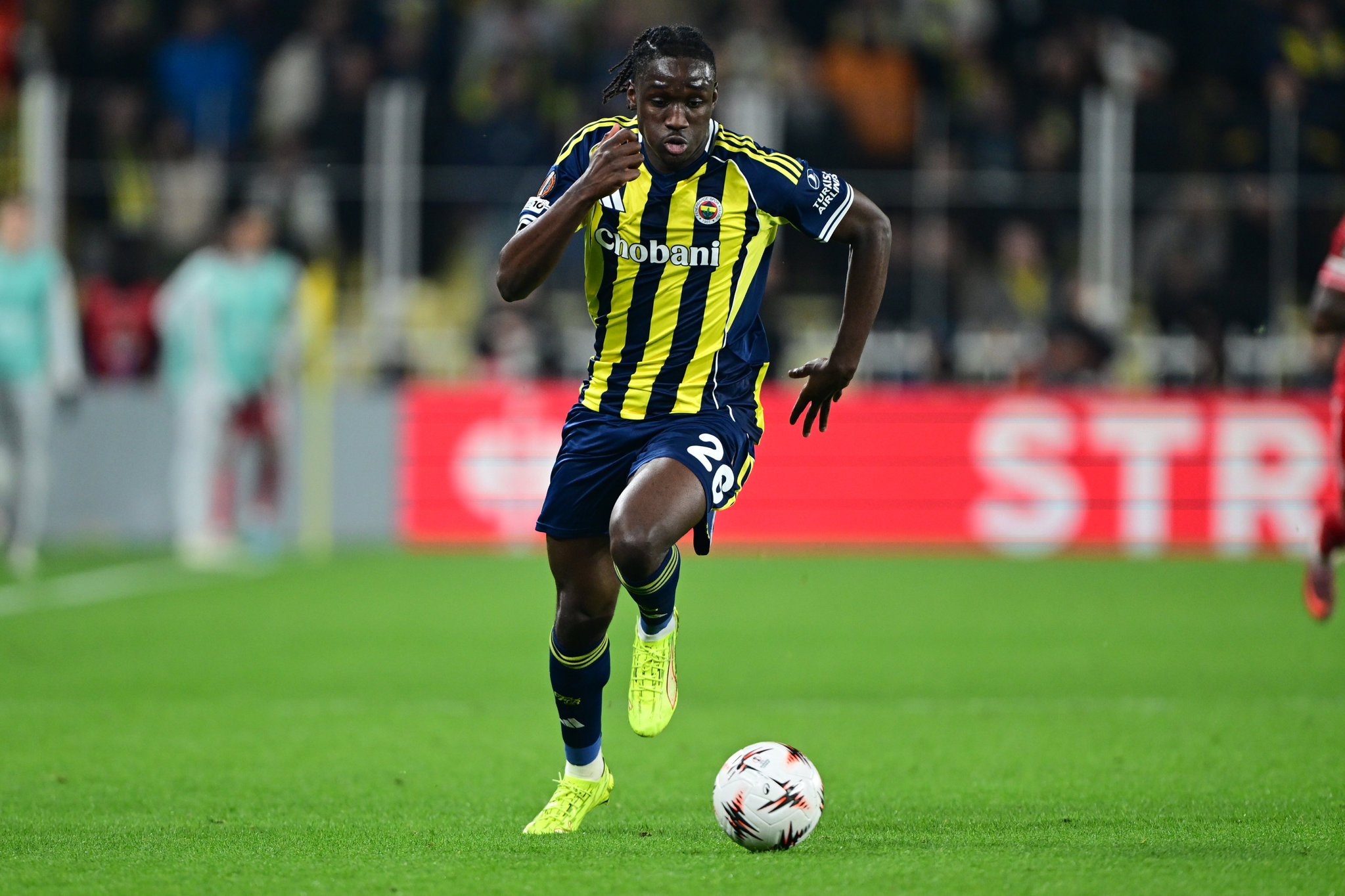 Fenerbahçe genç yıldızın bonservisi aldı! Zorunlu satın alma maddesi...