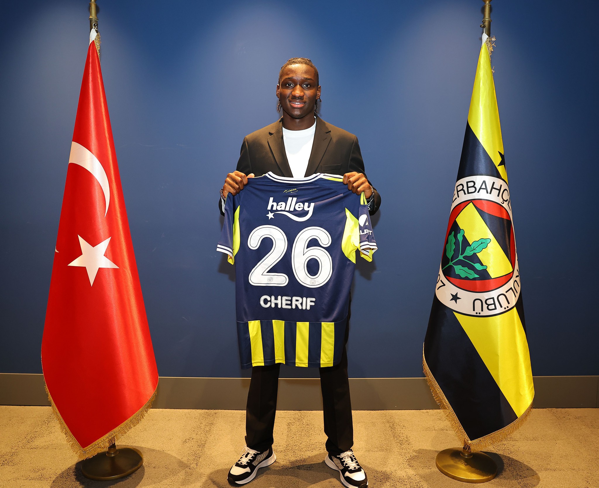 Fenerbahçe genç yıldızın bonservisi aldı! Zorunlu satın alma maddesi...