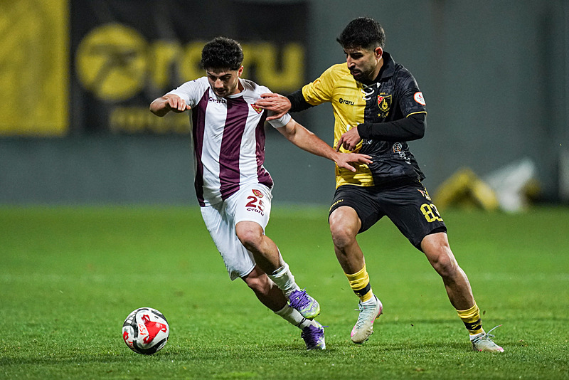 Flaş transfer sonrası Fenerbahçe’den 3 futbolcu Karşıyaka’ya! İşte o isimler