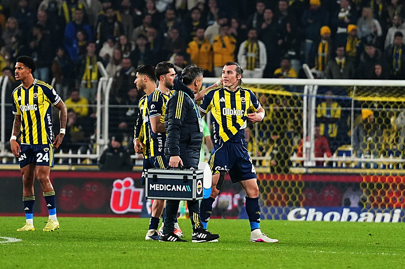 Tedesco stoper ikilisini böyle oluşturacak! Fenerbahçe’de yaşanan sakatlıklar sonrası...