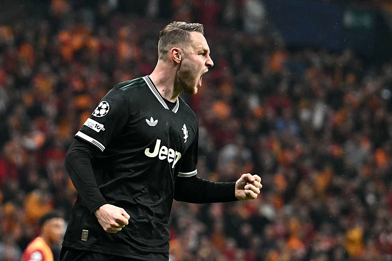 Galatasaray Juventus’un yıldızından vazgeçmiyor! İtalyan basınından flaş transfer iddiası