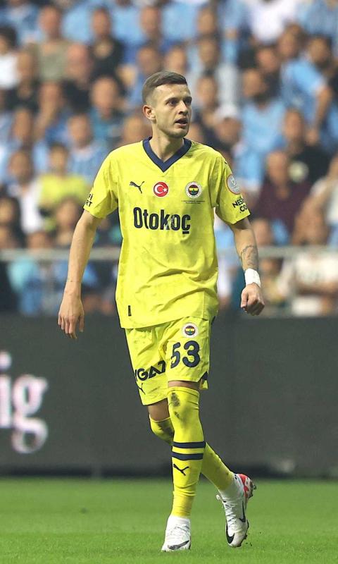 Sebastian Szymanski’den Fenerbahçe ve Mourinho itirafı!