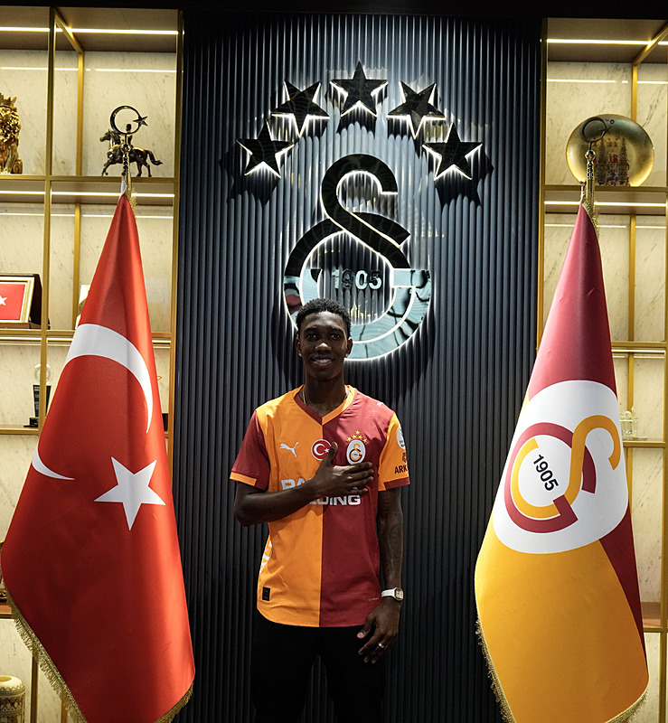 TRANSFER HABERİ: İşte Galatasaraylı yıldızın yeni adresi!