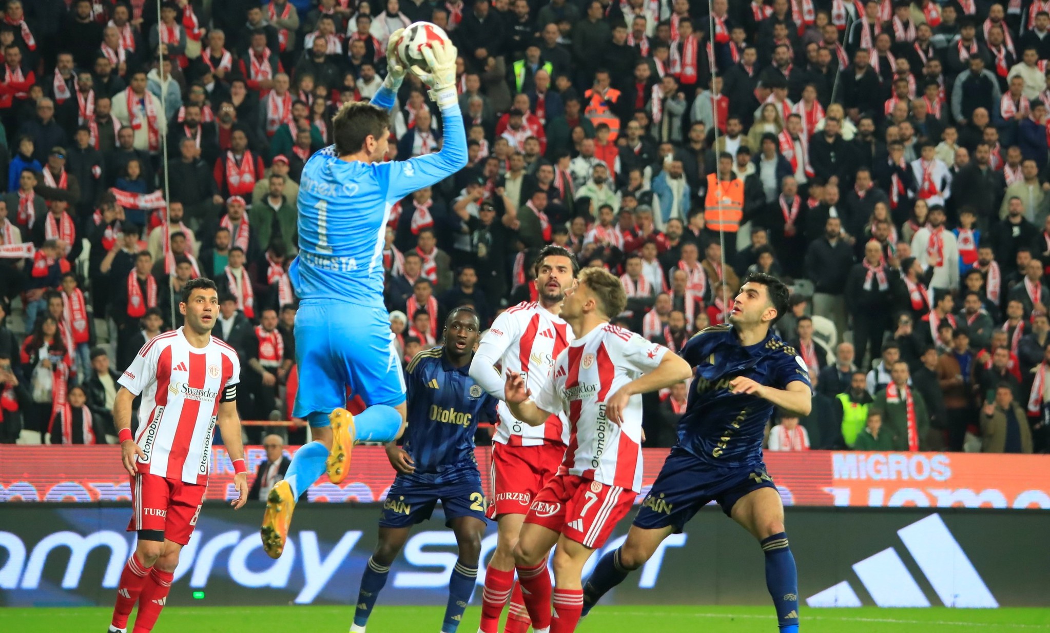 Spor yazarlarından Hesap.com Antalyaspor-Fenerbahçe maçı değerlendirmeleri