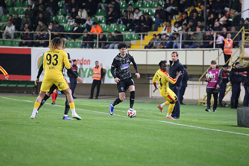 Spor yazarları Corendon Alanyaspor-Galatasaray maçını değerlendirdi