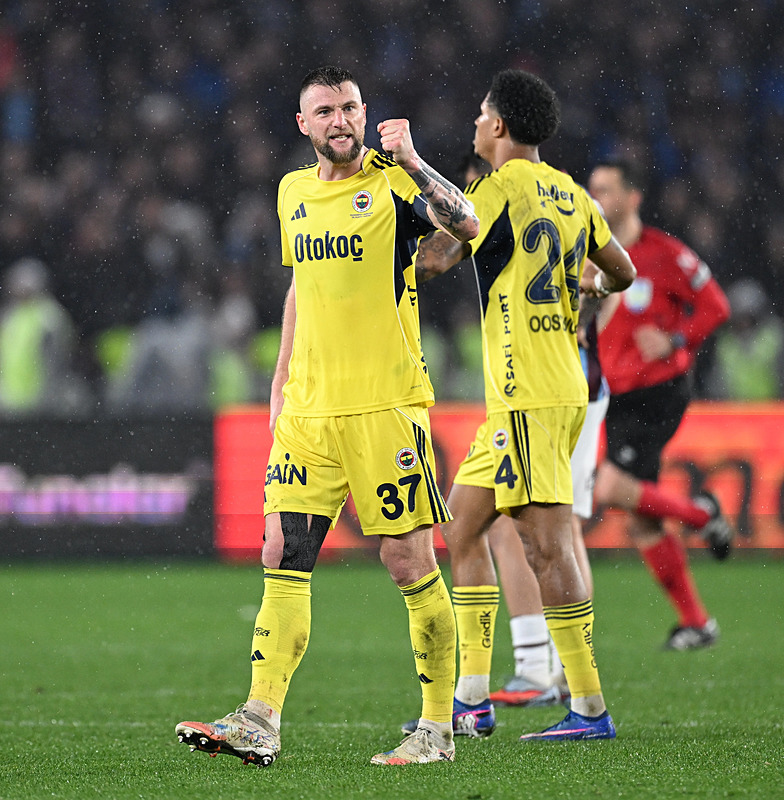 Fenerbahçe’nin yıldızlarına Avrupa’dan kanca! Resmi teklif yapılacak