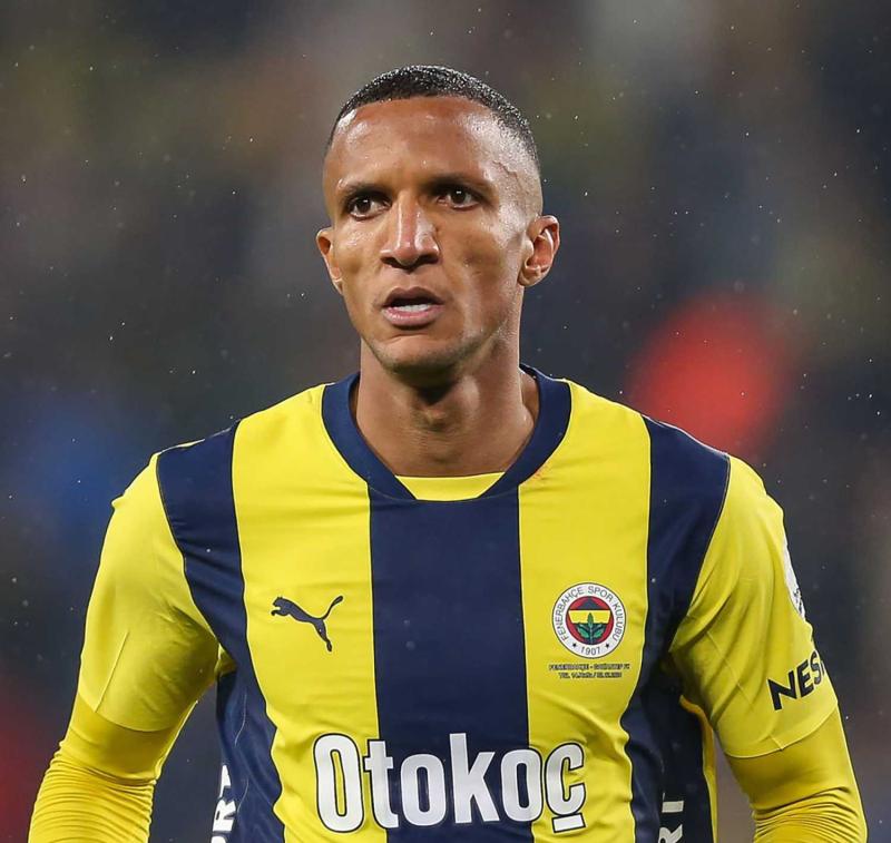 Fenerbahçe’de sezon sonu ilk ayrılacak isim belli oldu! İşte yeni takımı