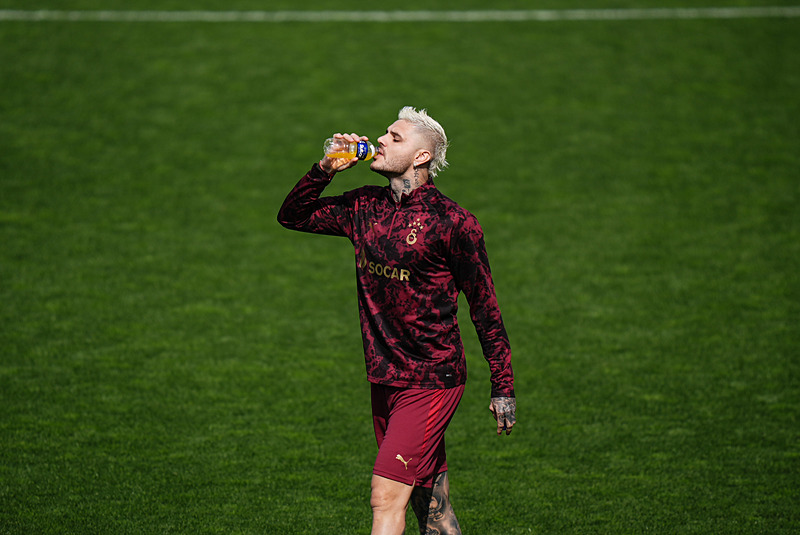 Icardi’nin menajerinden transfer açıklaması! Telefon bile almadım