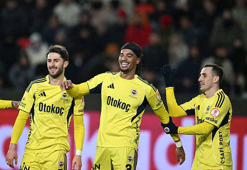 Fenerbahçe’yi ’Saran’ tehlike! Tedesco sonrası başkan da...