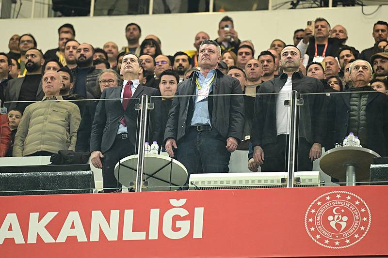 Fenerbahçe’yi ’Saran’ tehlike! Tedesco sonrası başkan da...