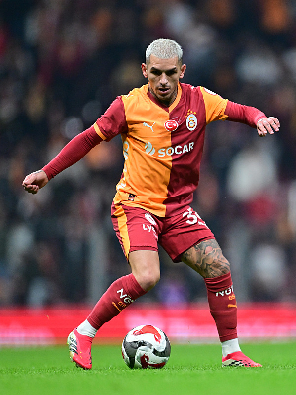 Galatasaray’da Lucas Torreira’dan ayrılık iddialarına flaş yanıt!