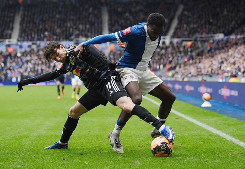 Fenerbahçe’nin eski yıldızı taraftarı çıldırttı! En kötüsüsün