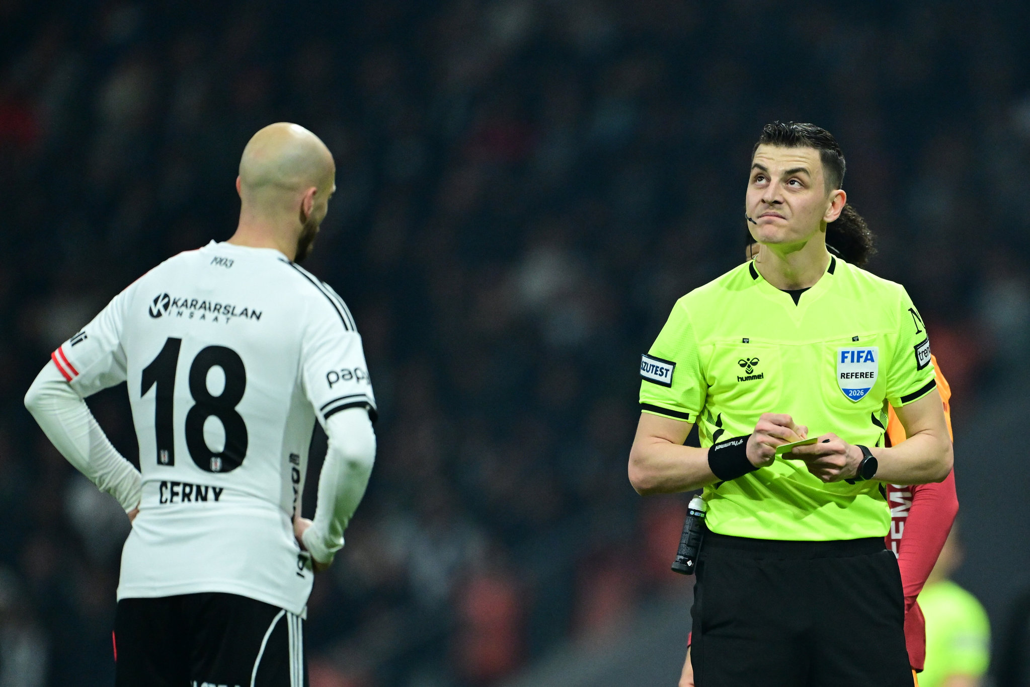 Spor yazarları Beşiktaş-Galatasaray maçını yorumladı: Uçak düşse onu da kurtarırdı!