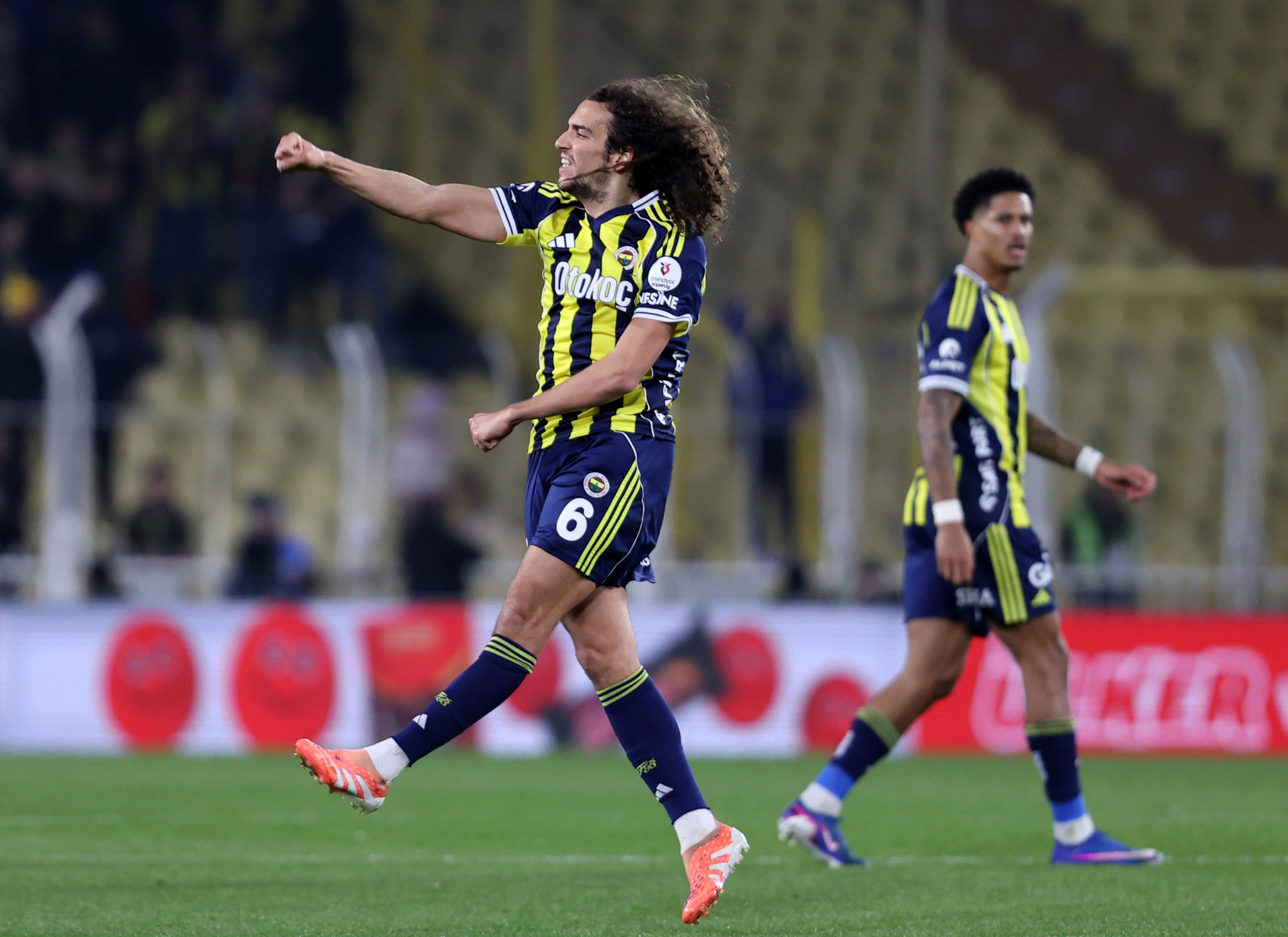 Fenerbahçe’de sezon yeniden başladı! İşte Tedesco’nun şampiyonluk konuşması!