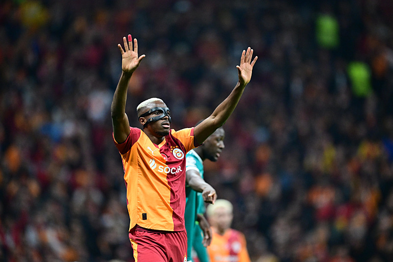 Victor Osimhen için İstanbul’a geldiler! Transferde sıcak gelişme