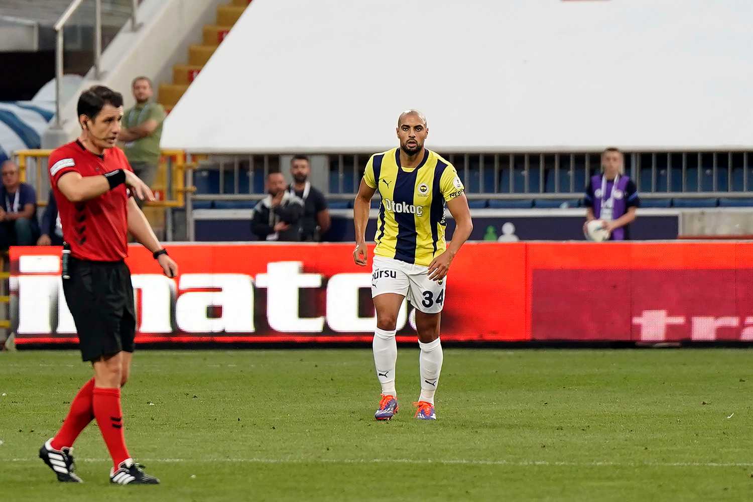 Real Betis’ten Sofyan Amrabat kararı! Fenerbahçe’den ayrılacak mı?