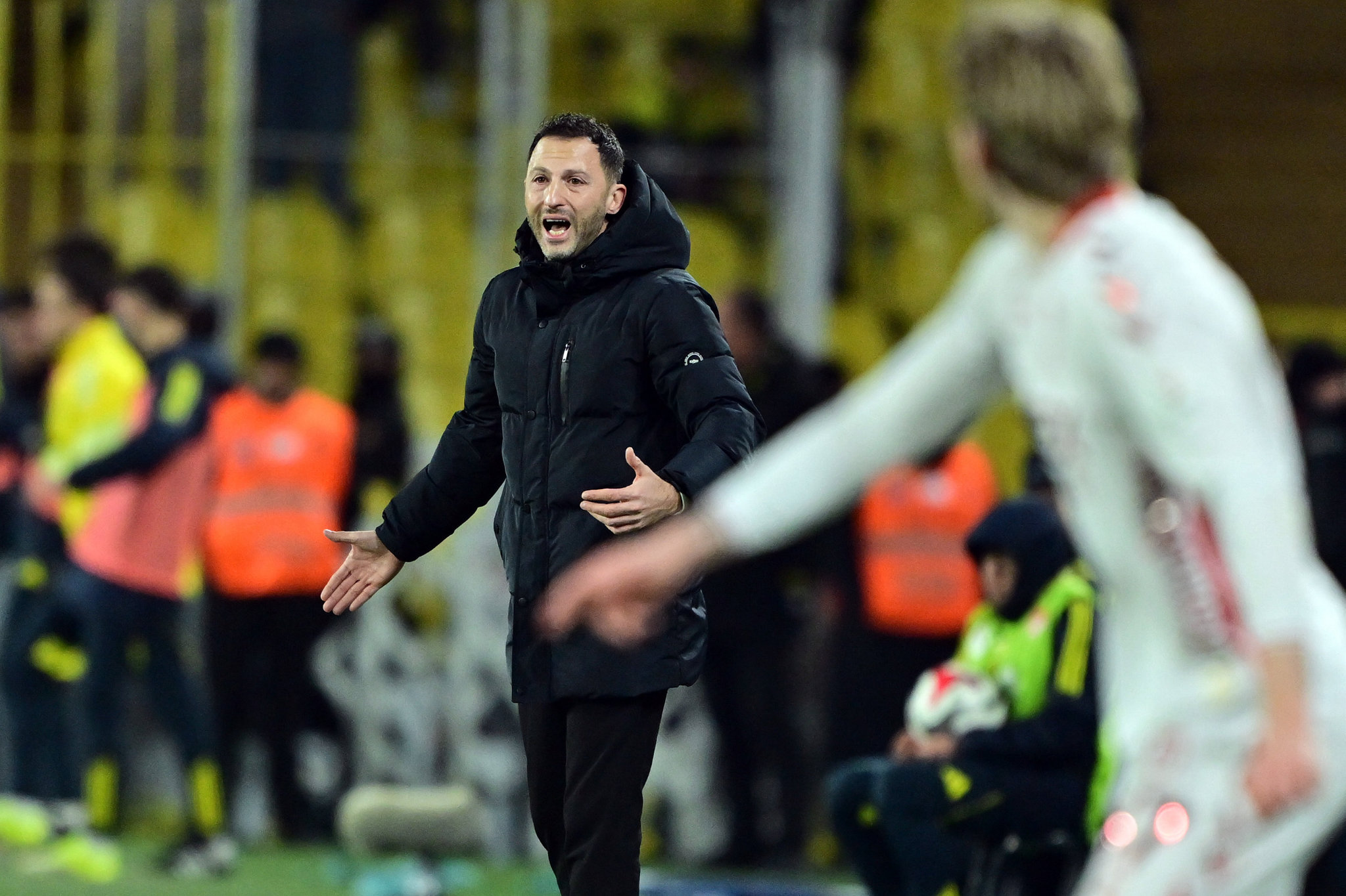 Fenerbahçe’de Tedesco’dan defans için radikal karar! Kurguyu değiştirecek