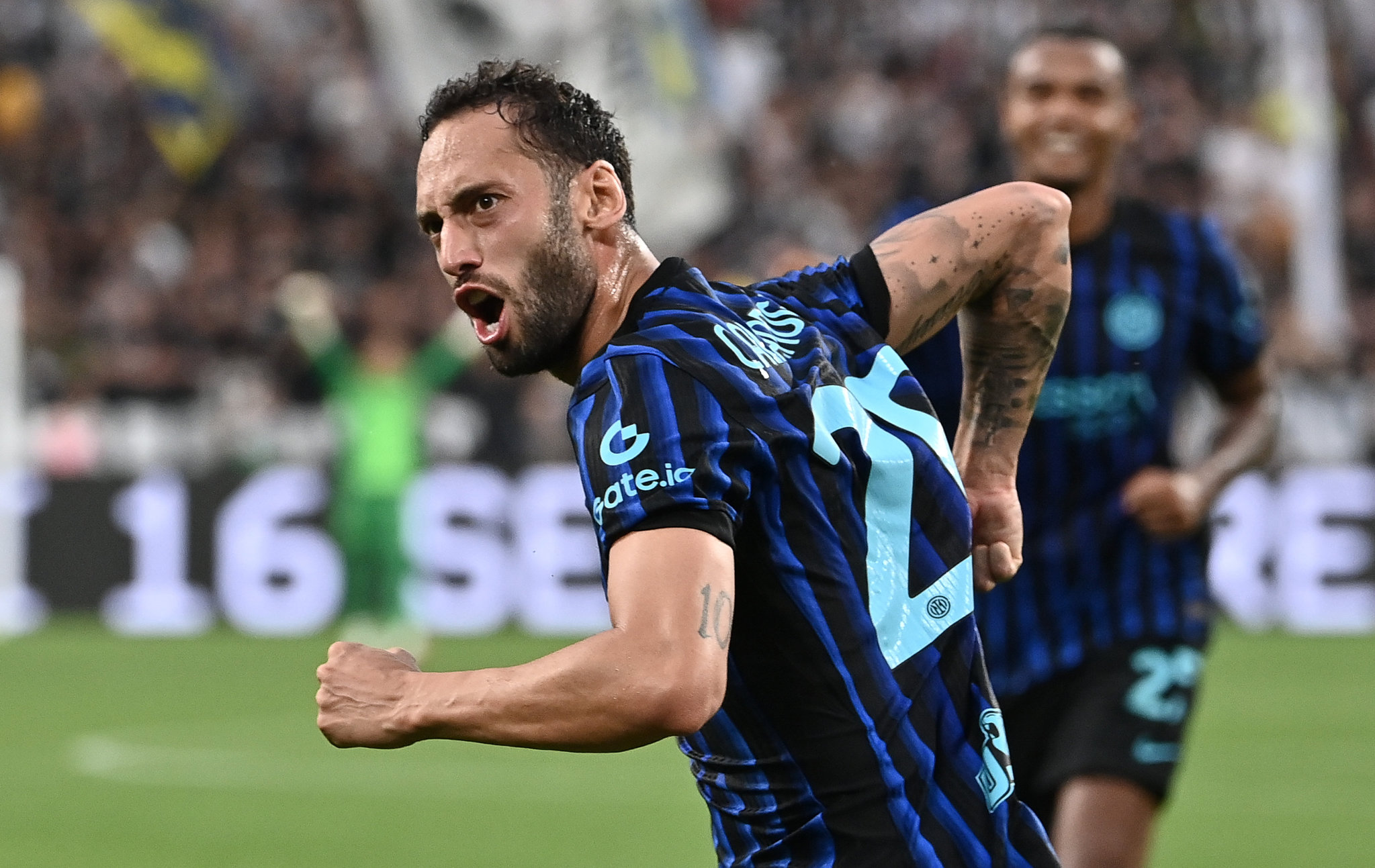 Inter’de Hakan Çalhanoğlu’nun transfer bedeli belirlendi