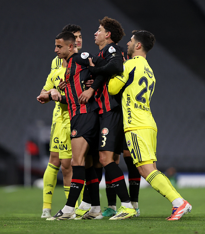 Fatih Karagümrük-Fenerbahçe maçını Ahmet Çakar değerlendirdi!