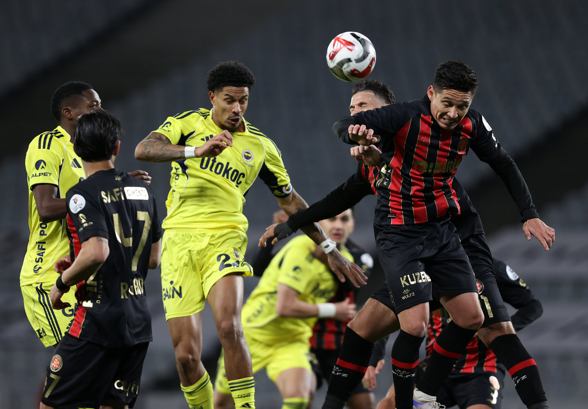 Spor yazarları Mısırlı.com.tr Fatih Karagümrük-Fenerbahçe maçını yorumladı